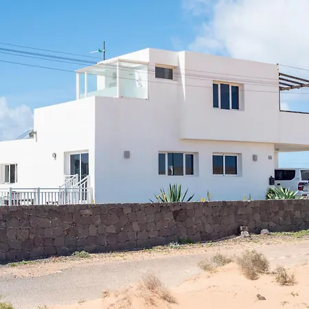 Lanzarotearena Tinajo